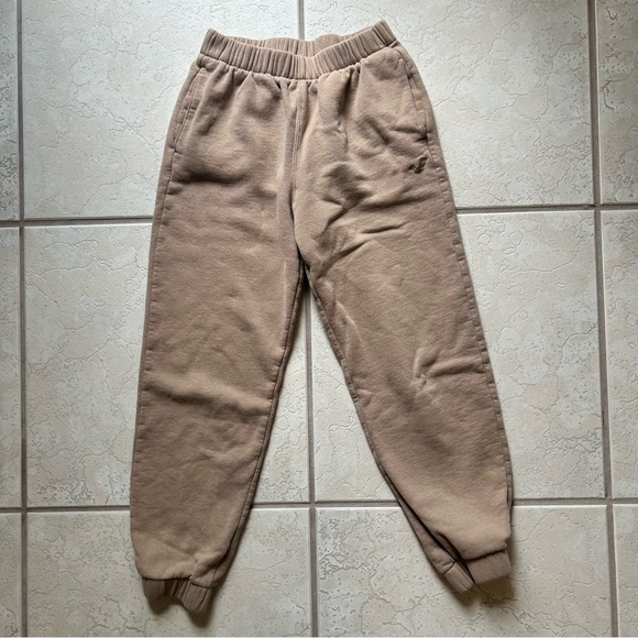 Hollister Pants - hollister ultra high-rise sweatpants size small brown